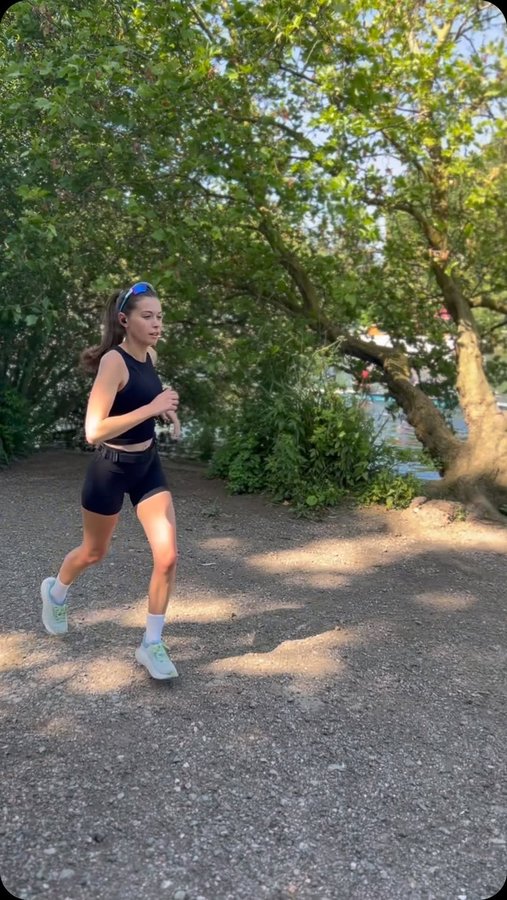 Instagram post by @physiofithollie for Jabra. Caption reads: [...] rubbish pair of headphones... I tried to....