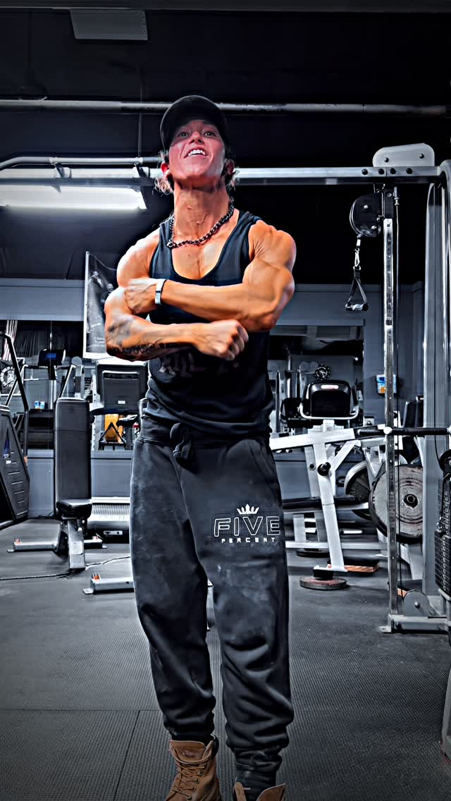 Instagram post by @emma_nent for 5% Nutrition. Caption reads: Grow through what you go through 🌱 No matter what....