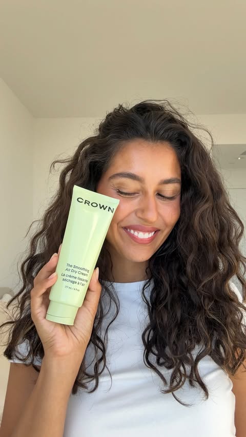 Instagram post by @talia_gutierrezz for Crown Affair. Caption reads: [...] allll this wavy hair of mine 〰️ using Crown....
