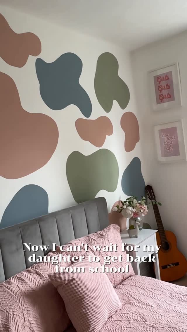 Instagram post by @athomewithvee_ for Wickes. Caption reads: ad 💕 My pre-teen daughter definitely knows what....