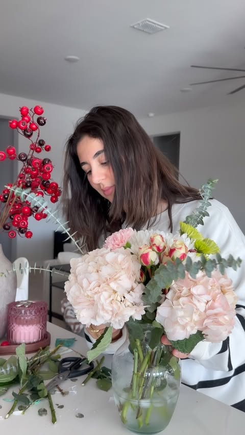 Instagram post by @raika.creates for Purdy & Figg. Caption reads: Unboxing a clean home upgrade 🤍
Non-toxic,....