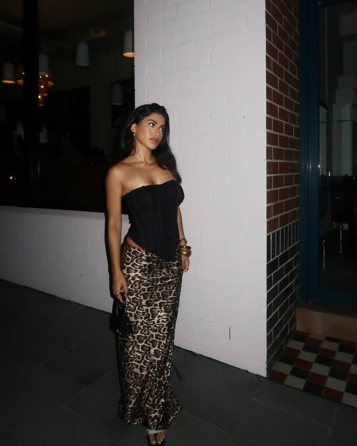 Instagram post by @claudiabonifazio for Fashion Nova. Caption reads: [...] photos of me - wearing all @fashionnova....