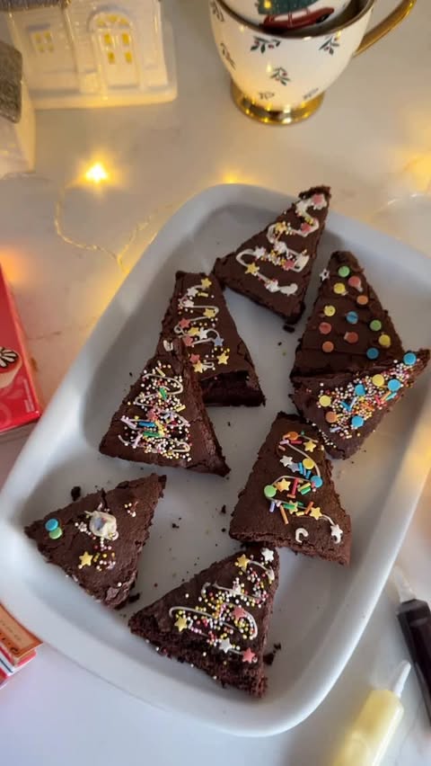 Instagram post by @cocktailsandcuddles for Dr. Oetker Baking Belgium. Caption reads: Advertentie @dr.oetkerbakingbelgium | Bakken met....