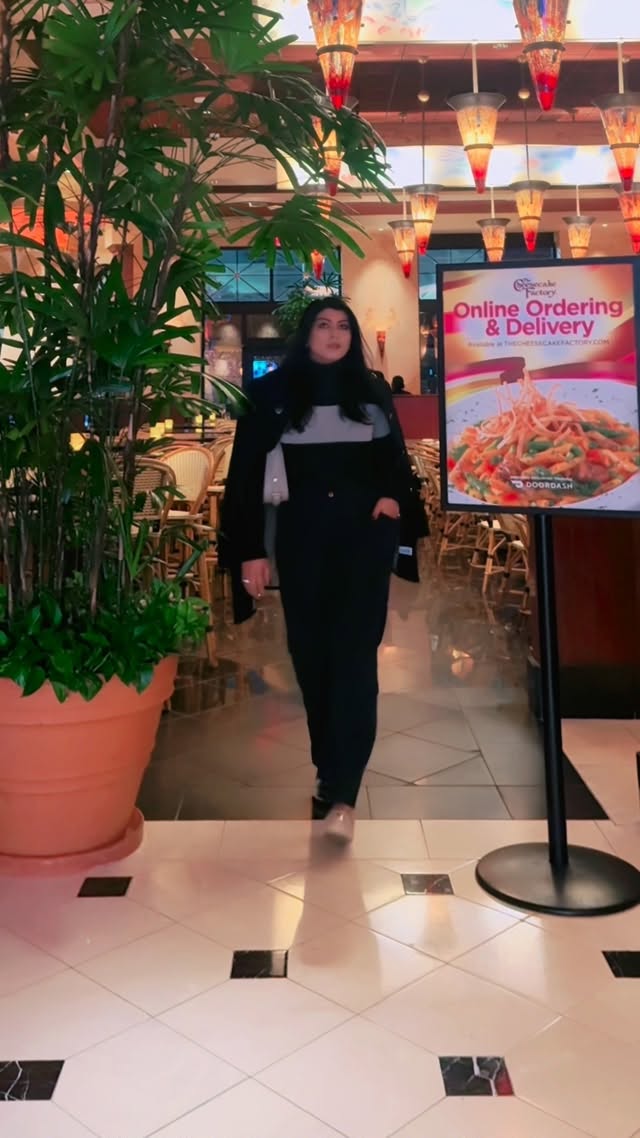 Instagram post by @amna_inam_official for The Cheesecake Factory. Caption reads: @cheesecakefactory #amnainam #dc....