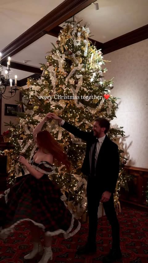 Instagram post by @kellyprincewright for Selkie. Caption reads: [...] not very coordinated 😅

👗 dress @selkie,....