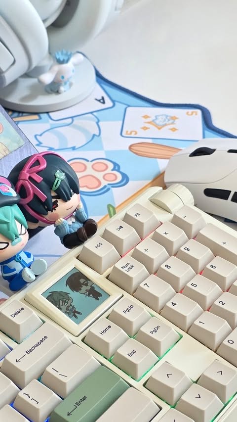 Instagram post by @itsparkjana for Epomaker. Caption reads: keyboard epomaker rt100 pro ⌨️ ⊹ ࣪ ˖ ໒꒱....