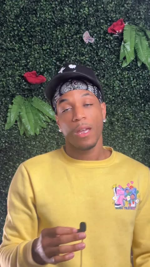 Instagram post by @michelangeloparker for Phenyx Pro. Caption reads: @phenyxpro has a GREAT Mic for Creators and [...].