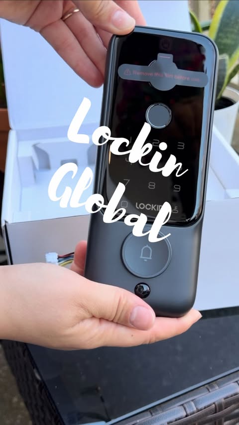 Instagram post by @nora.m.official for Lockin. Caption reads: @lockin.global 🔐

Lockin Veno Plus - Safe. [...].