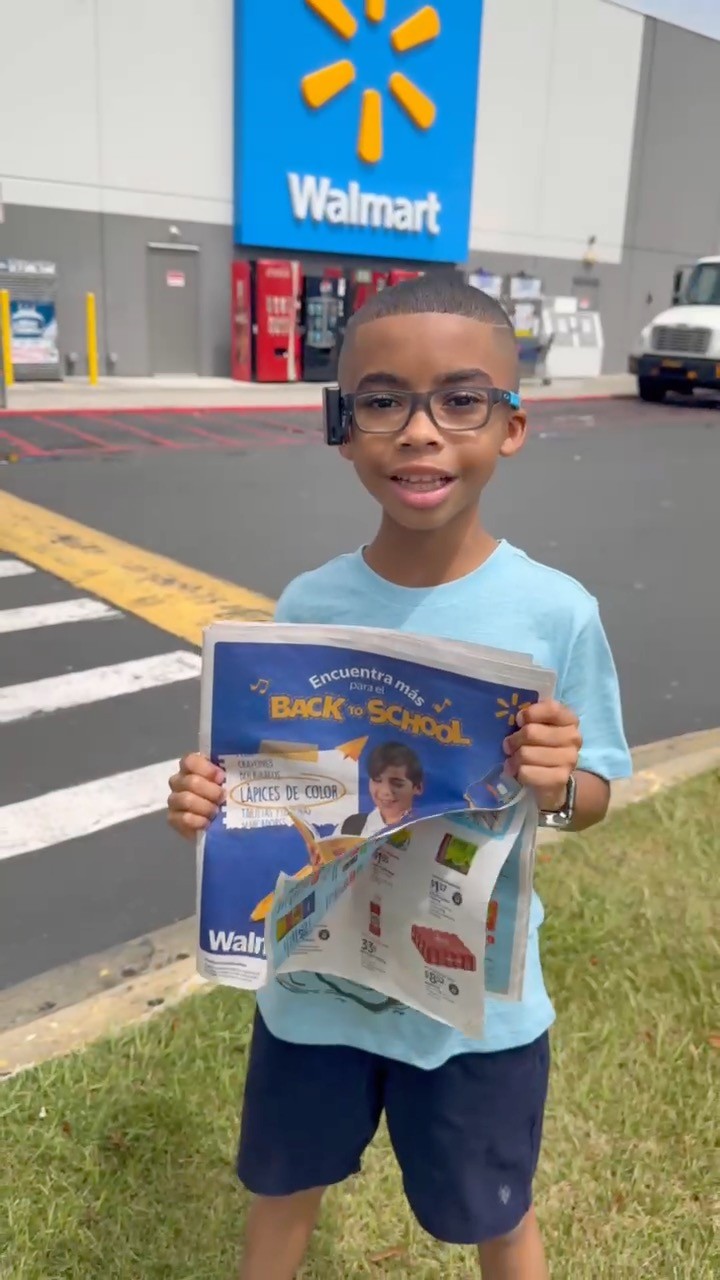 Instagram post by @julianracingpr for Walmartpr. Caption reads: 🏁📚 @julianracingpr nos enseña cómo decir los....