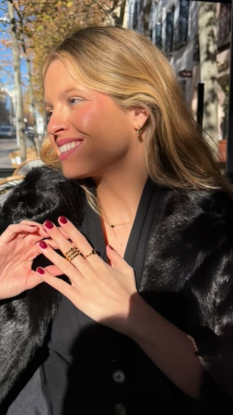 Instagram post by @margatrillo for TOUS. Caption reads: Pub|i. Going back to black @tousjewelry.