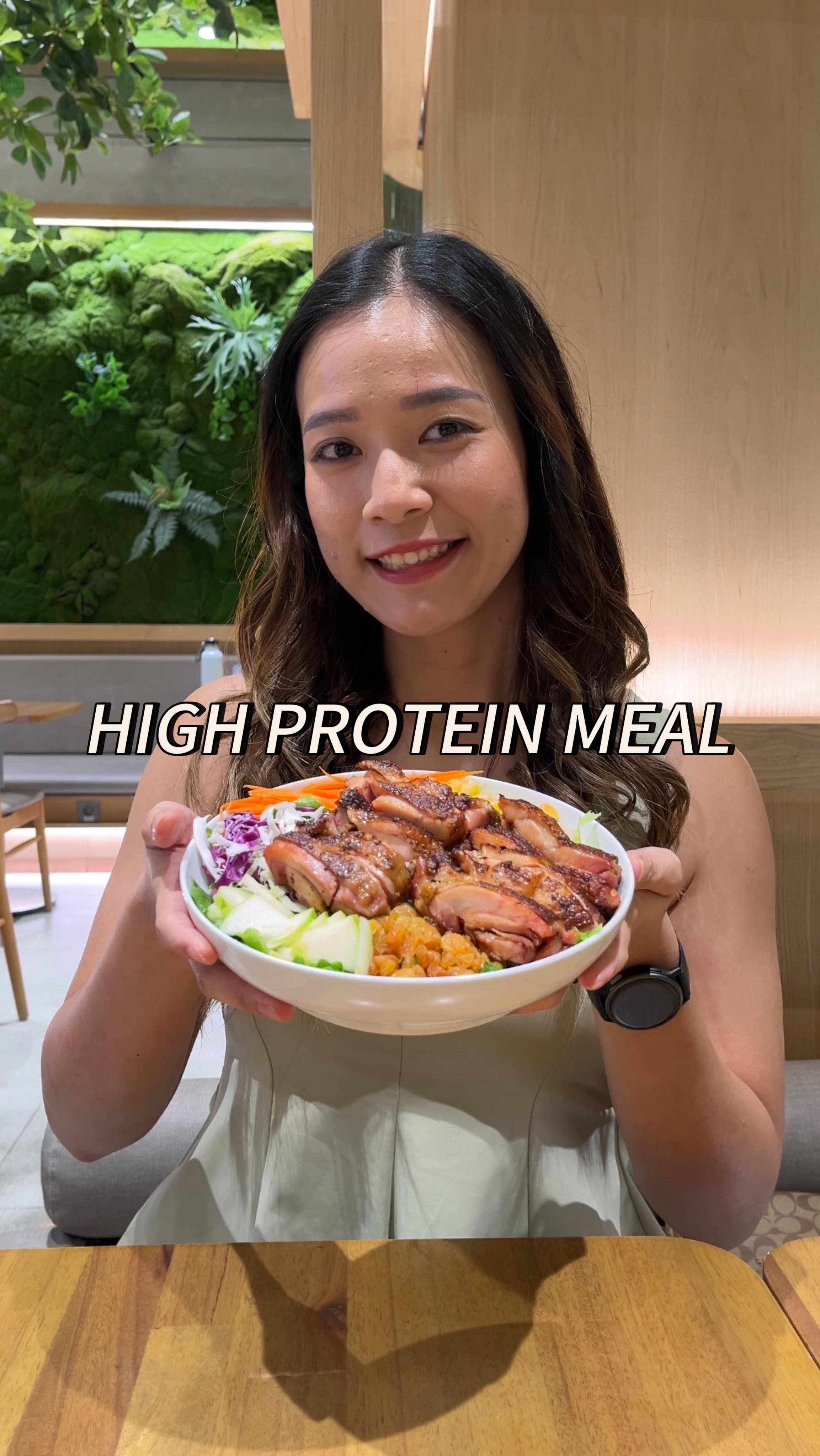 Instagram post by @evyjuliana_ for SaladStop!. Caption reads: [...] ke post workout healthy food gue, SaladStop!....