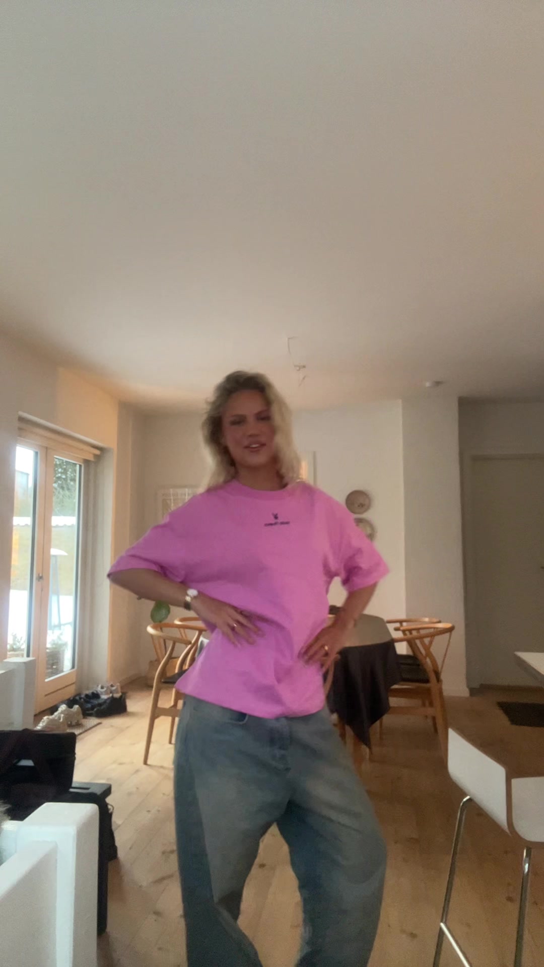 TikTok post by @anne.sofie.hyldgaard for Lucid Club. Caption reads: 💓@Lucid Club #reklame.