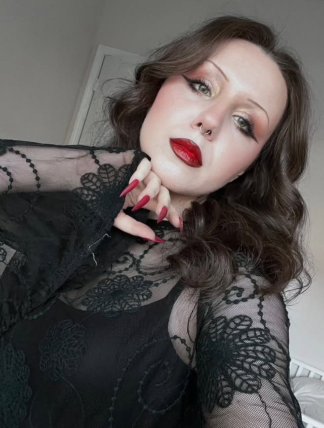 Instagram post by @halle.sparkles for BASMA Beauty. Caption reads: [...] glam is glamming....