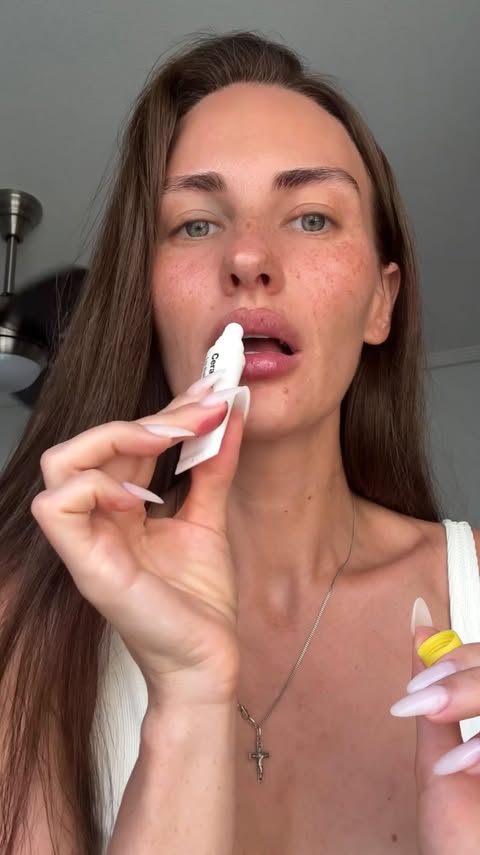 Instagram post by @valentyna_pushkarenko for Dr.Jart+. Caption reads: [...] Blush @tomfordbeauty. Lip balm @drjart.....
