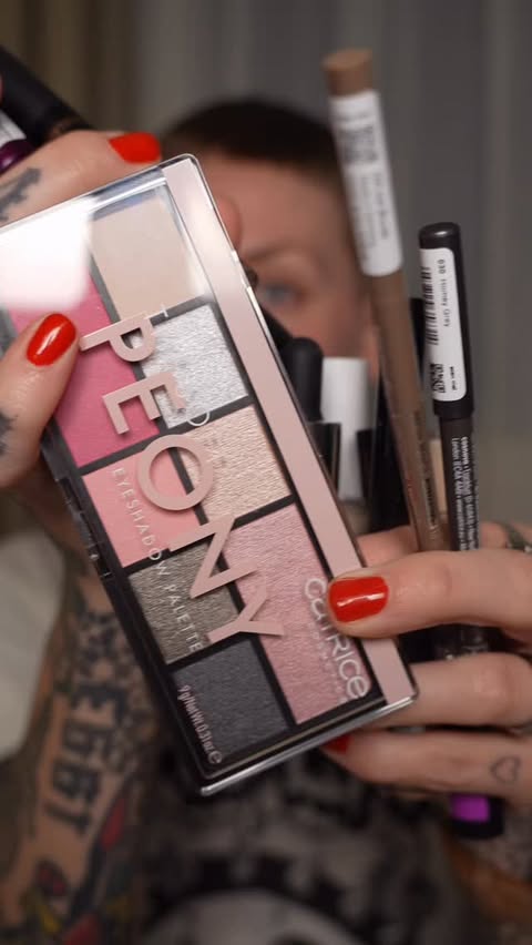 Instagram post by @oliviaolfactory for Catrice Cosmetics. Caption reads: [...] makeup brand @catrice.cosmetics .....