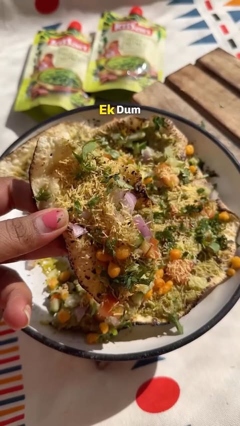 Instagram post by @dilvichfoodie for Kissan. Caption reads: [...] 🌿 - Chat Masala - Sev & Boondi - Kissan....
