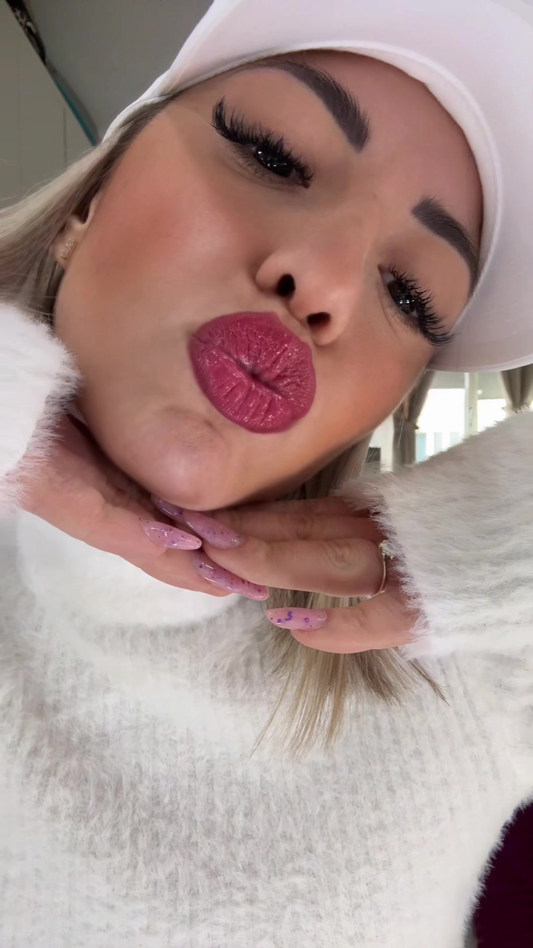 TikTok post by @erikalucifora for Beauty Glazed. Caption reads: Kit combo labbra 👄 🤩 @beautyglazed #lipcombo....