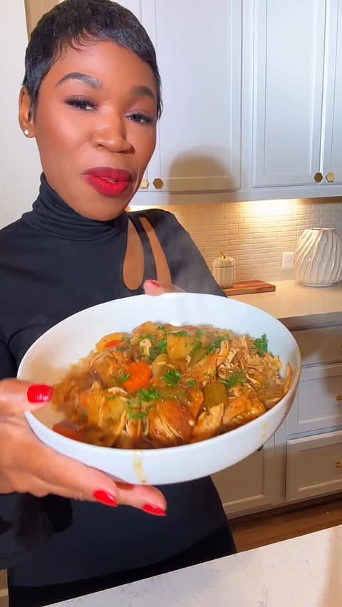 Instagram post by @thedannirose for Instacart. Caption reads: Link in bio
Chicken Butta..available now at....