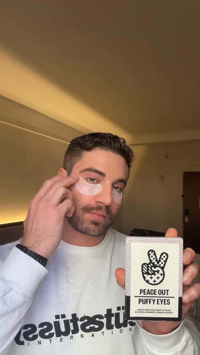 Instagram post by @thefrezza for Peace Out Skincare. Caption reads: Falling in love again and again with our....