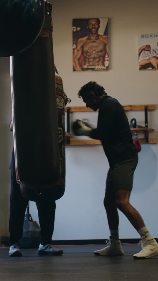 Instagram post by @nishantboxer_jr for Everlast. Caption reads: The countdown to 4-0. 1 hour until....