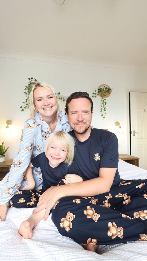 Instagram post by @the.confidentmama for Peacocks. Caption reads: [...] obsessed with these pyjamas from....