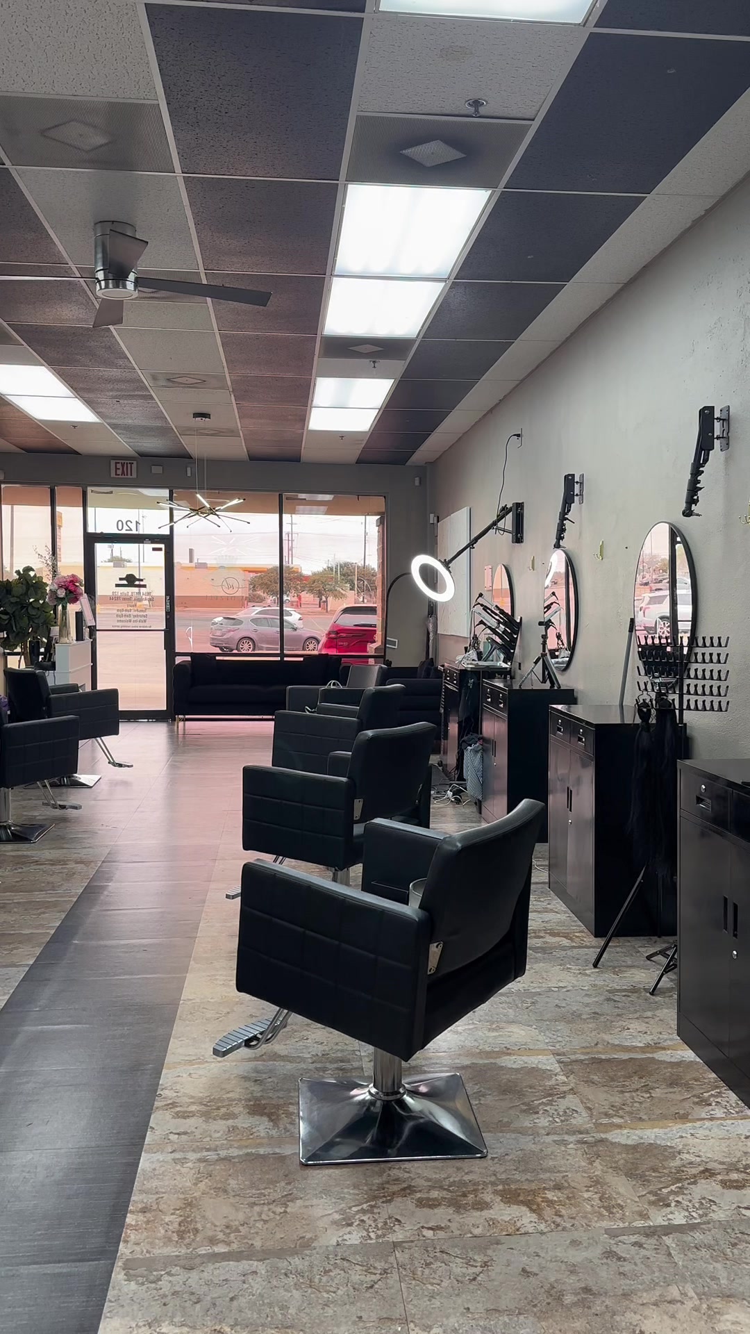 TikTok post by @readezell for Scentiment. Caption reads: [...] salon over here🫶🏾 ##readezellsalon....