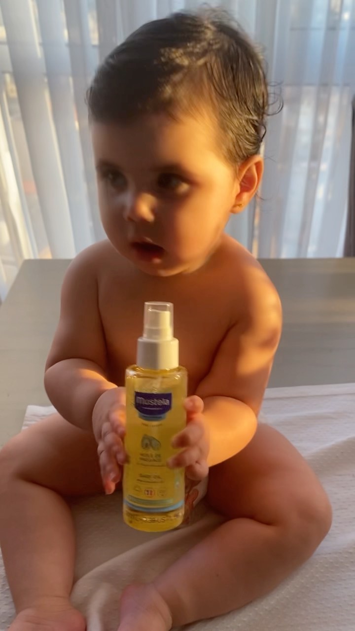 Instagram post by @raytchel.mg for Feel22. Caption reads: [...] baby skin. You can get it now from....