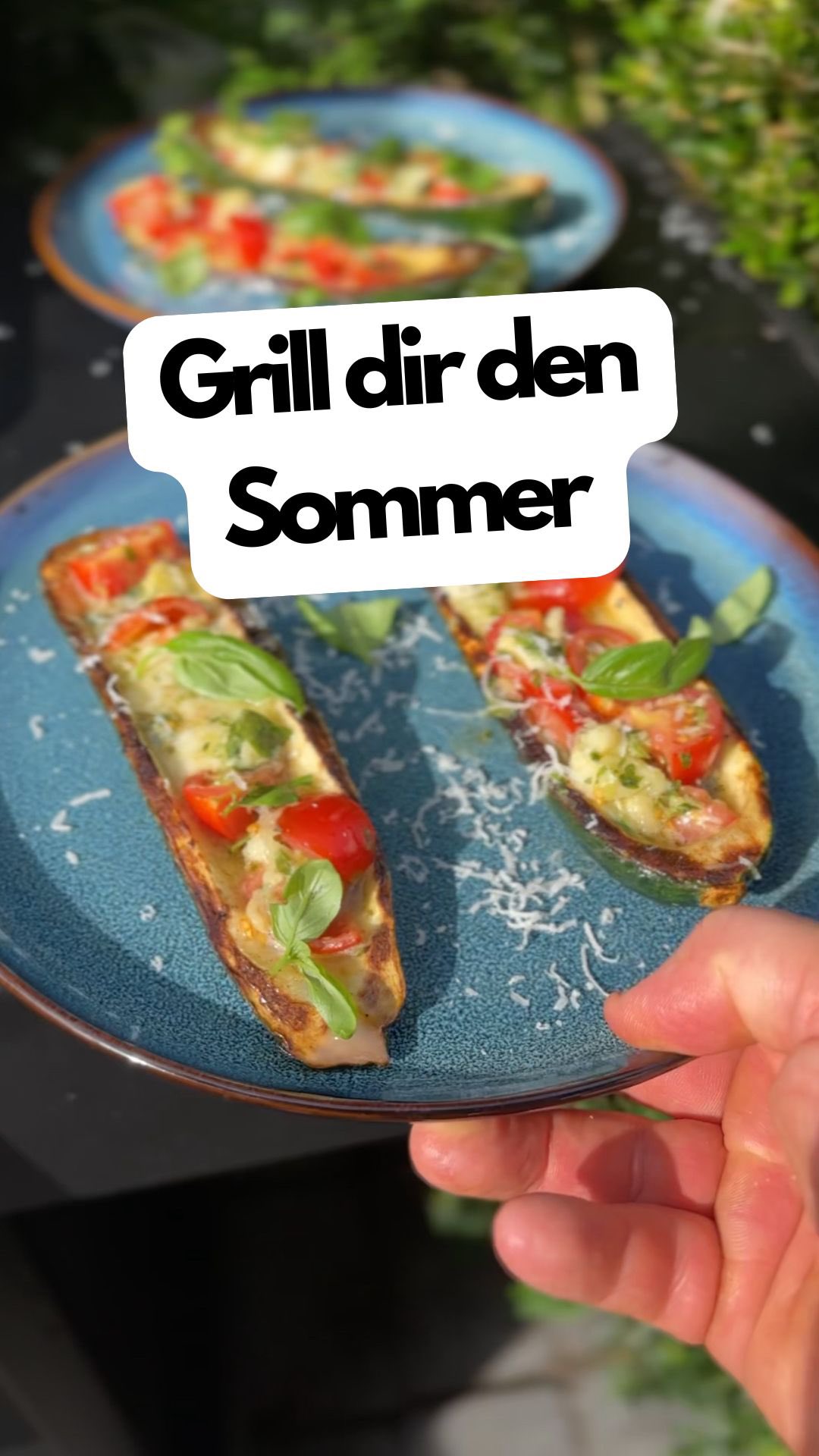 Instagram post by @king_of_grill_ for Napoleon. Caption reads: *Werbung* Caprese vom Grill – jetzt wird’s....