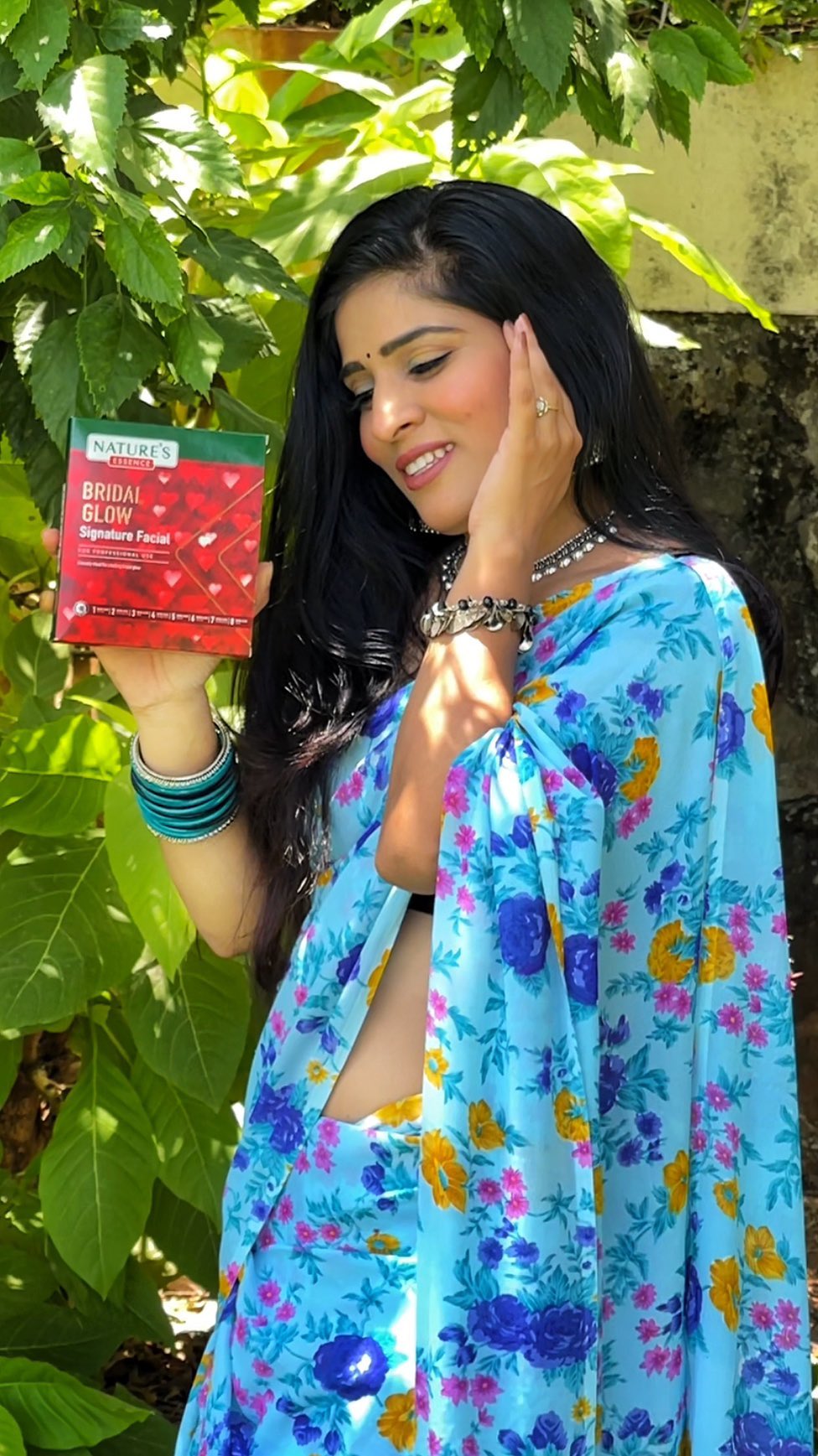 Instagram post by @iamsangeetameena for Nature’s Essence. Caption reads: #Ad 
.
I found my Beauty ritual for a Rosy bridal....