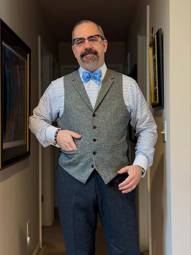 Instagram post by @suittielinksbracesman for Proper Cloth. Caption reads: The LEISURELY FRIDAY NO-JACKET-REQUIRED Look
and....