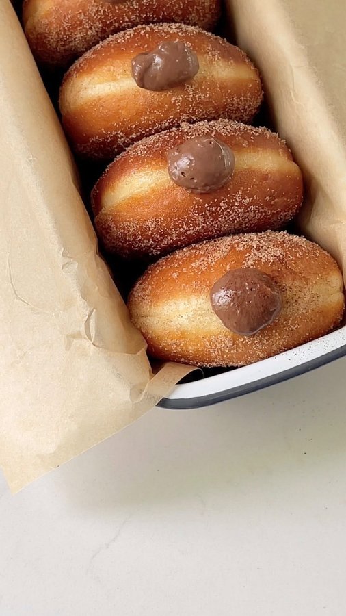 Instagram post by @_yu.jung for The Spice House. Caption reads: churros donuts with vanilla bean cinnamon sugar +....