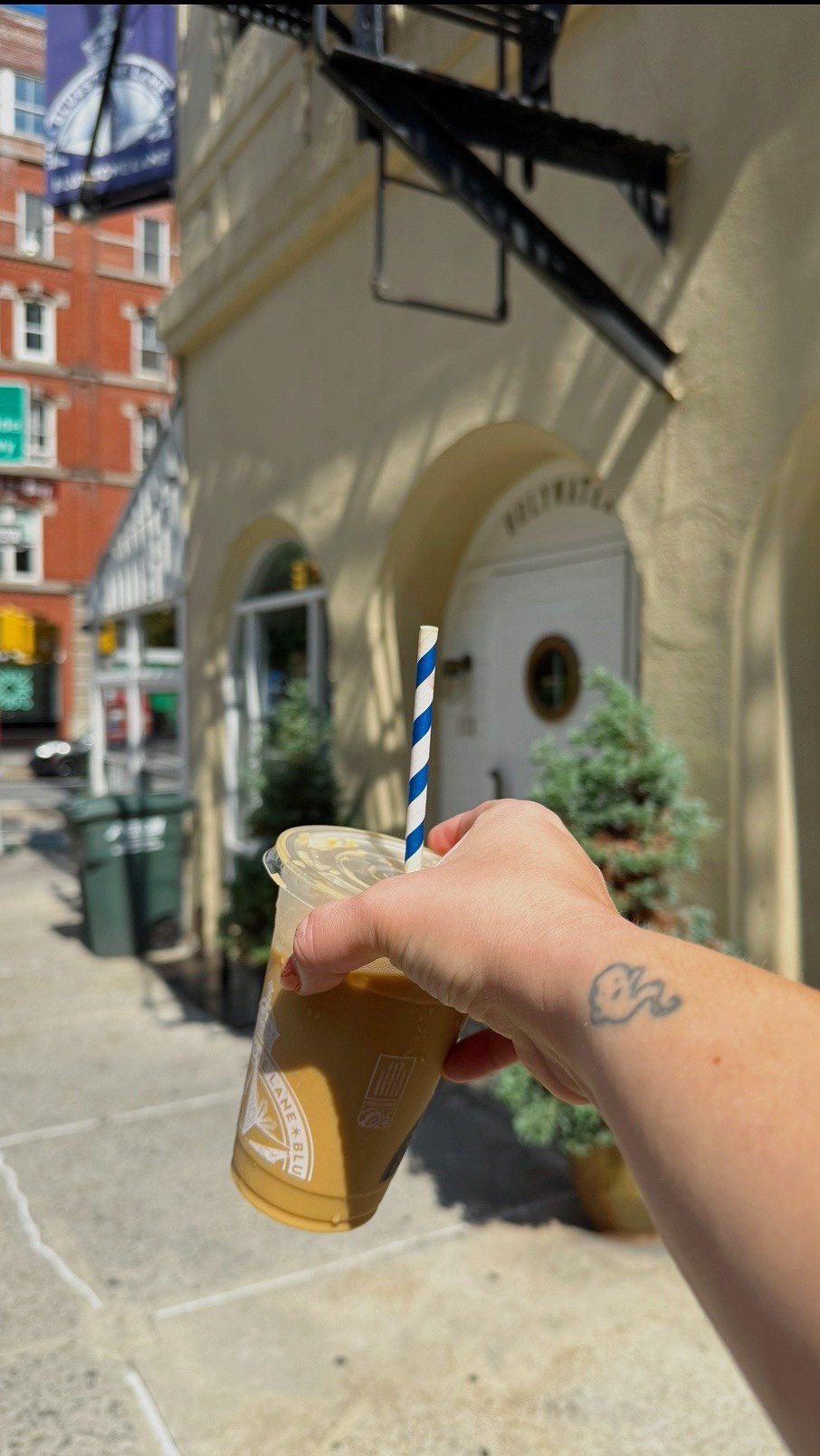 Instagram post by @tonsablush for Penningtons. Caption reads: I’m a size 20/22 and I want to start showing yall....