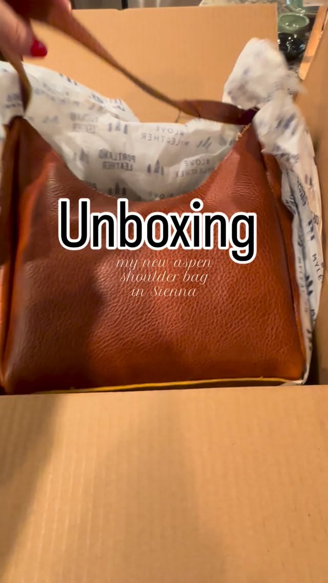 Instagram post by @lindsbrown1 for Portland Leather Goods. Caption reads: Thank you @portlandleather 👜 

This bag is the....