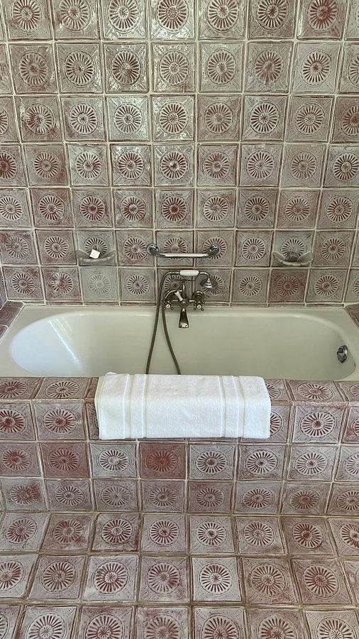 Instagram post by @m4rgar1ta for Bangerhead. Caption reads: [...] using my favourite products from @bangerhead....