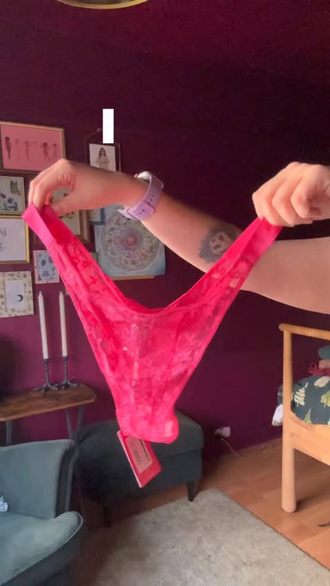 Instagram post by @grazingpanda for Curvy Kate. Caption reads: [...] f**k! Thanks to @brastop #gifted and....