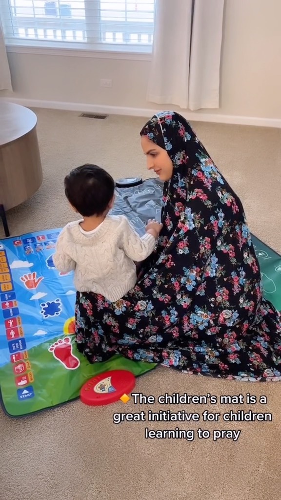 Instagram post by @hamda_awan for My Salah Mat. Caption reads: This Jummah I’ve started using @mysalahmat to....