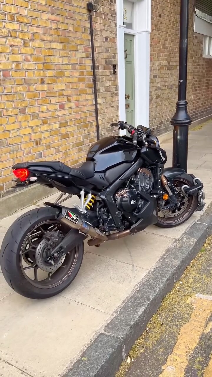 Instagram post by @tylerandlucy_ for Hiplok. Caption reads: [...] locks. That’s why I’ve partnered with....