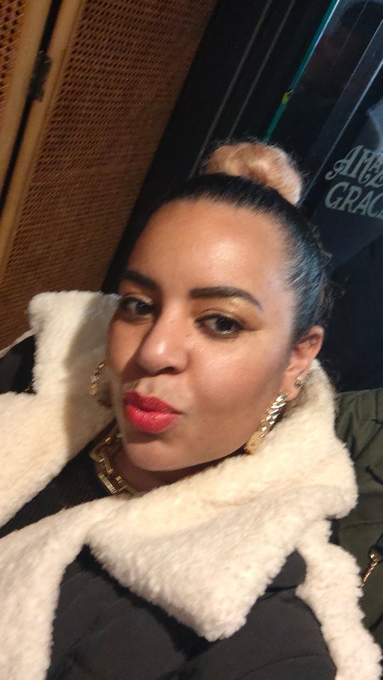 Instagram post by @mummygotstyleuk for Oasis Fashion. Caption reads: [...] fab week ahead 🙏🏽 Coat PR Product....