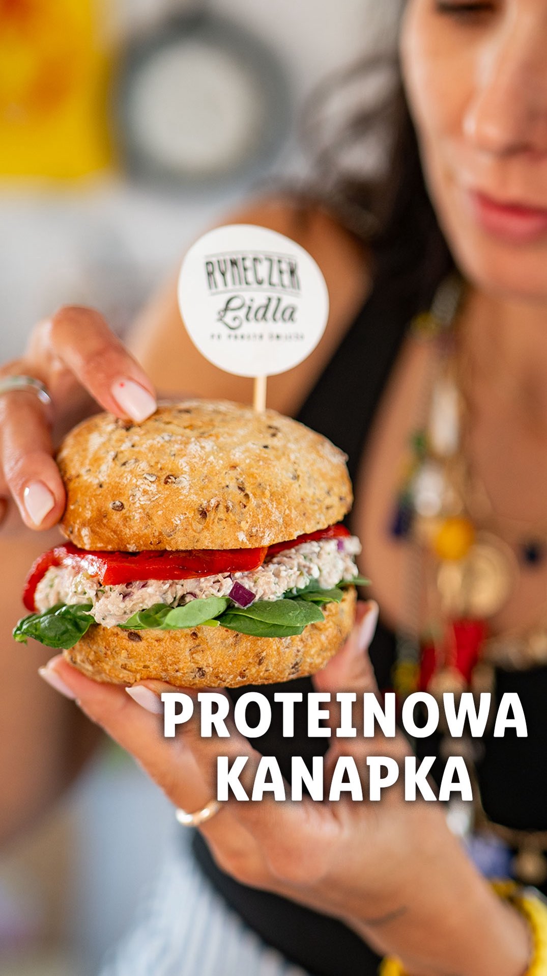 Instagram post by @kingaparuzel for Lidl Polska. Caption reads: [współpraca reklamowa] z @lidlpolska 
🚨....