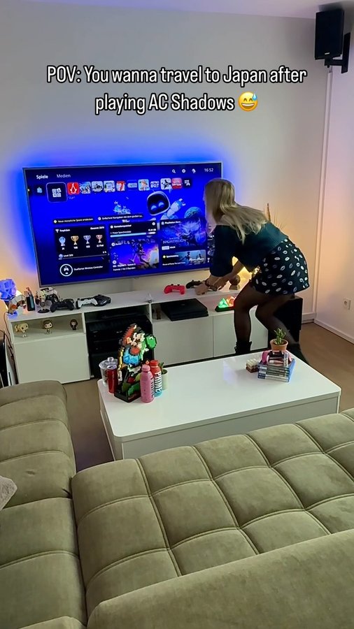 Instagram post by @yve.gaming for PlayStation DACH. Caption reads: Which game are you playing....