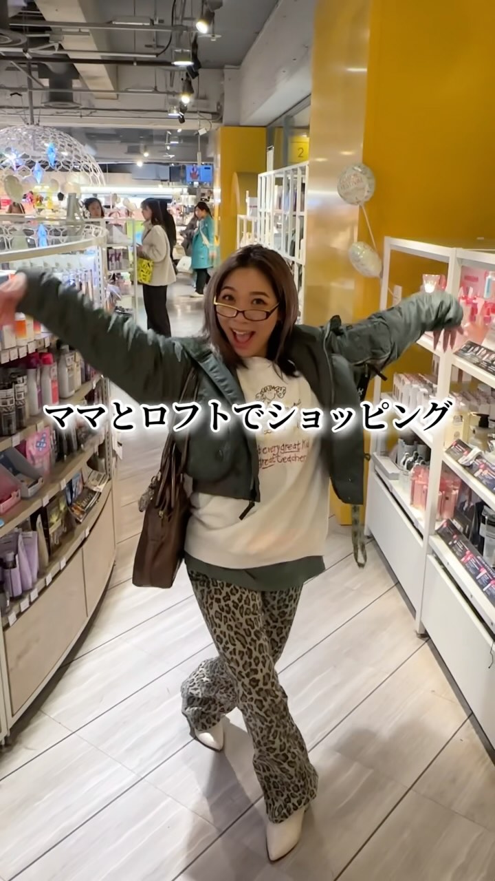 Instagram post by @rika__bell for Unovet. Caption reads: ウォンジョンヨのダイヤモンドライナーでお世話になりまくって、絶大な信頼を置いてるウォンジョンヨ先生の....