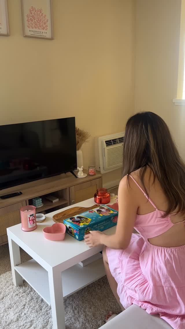 Instagram post by @charlottelqu for Sour Patch Kids. Caption reads: Get ready with me as I host a....