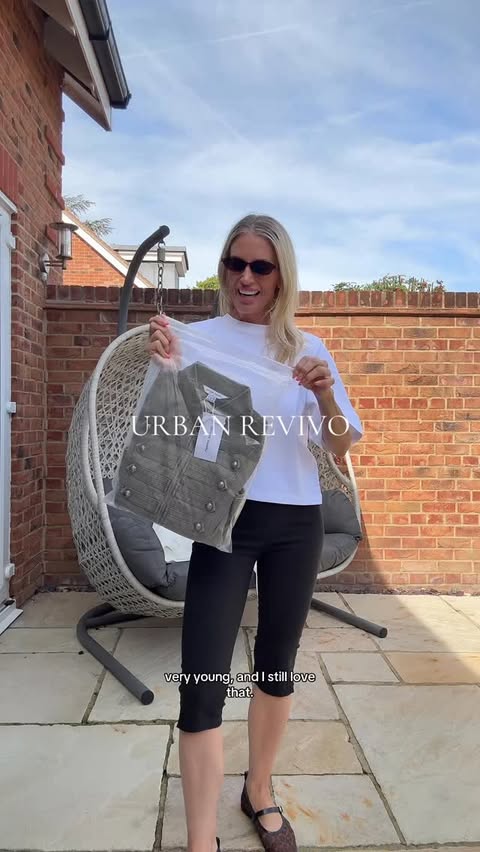 Instagram post by @mariaelondon for URBAN REVIVO. Caption reads: Urban Revivo new in ❤️ How nice is the jacket? I....