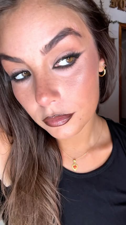 Instagram post by @fabianagaribaldi__ for Mulac Cosmetics. Caption reads: [...] -rebelips 116 - hydramorphosis 109....