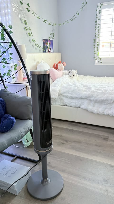 Instagram post by @simplypetiteray for Levoit. Caption reads: [...] home = I need a good fan! ☀️🌬️ #AD The....