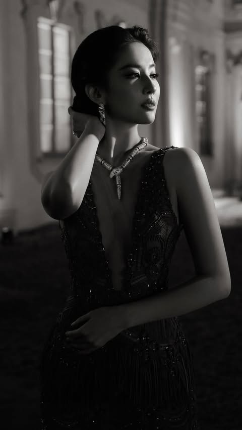 Instagram post by @liuyifeifanclub for ELIE SAAB. Caption reads: [...] Jewelry Event in Milan 💎 @bvlgari....
