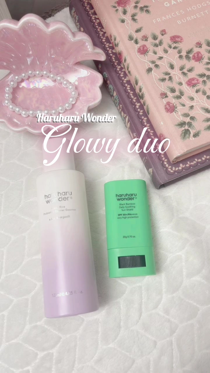 TikTok post by @cinnamongirlie_____ for Haruharu Wonder. Caption reads: Haruharu Wonder glowy duo✨ Use CINNAMON124 at....