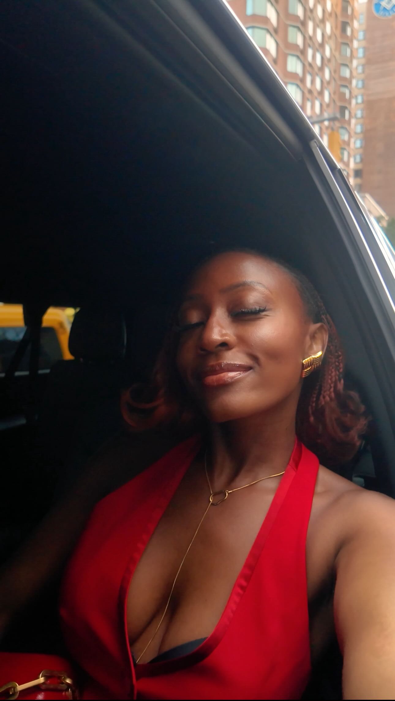 Instagram post by @itsnkenge for Verizon. Caption reads: #VerizonPartner | When @VERIZON says exclusive....