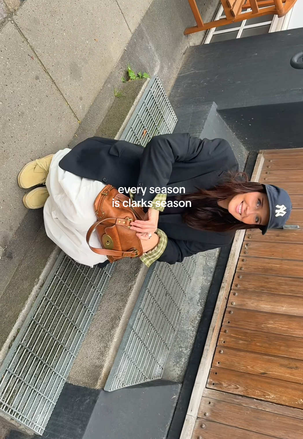 TikTok post by @frederikkefoget for Clarks Originals. Caption reads: annonce for @Clarks Originals 🤎🤎🤎🤎 tjek link i....