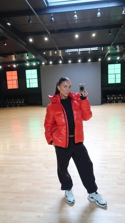 Instagram post by @jennajohnson for Athleta. Caption reads: [...] layering season! Make sure to shop....